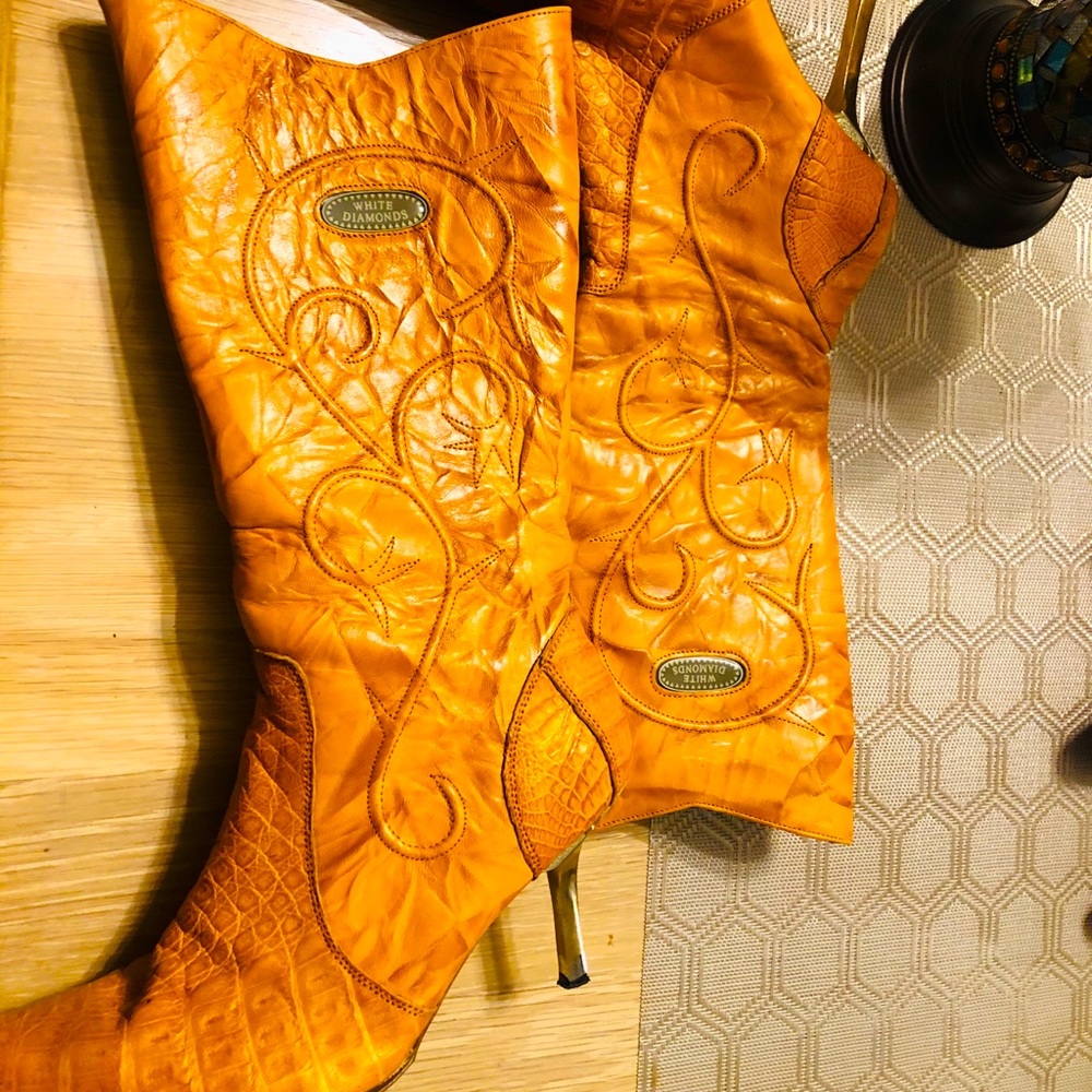 Mexican boots